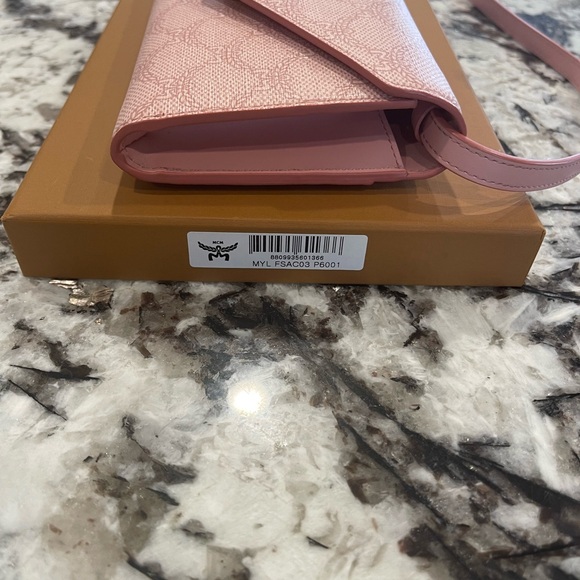 MCM Light Pink Clutch with Logo Pattern - Picture 5 of 7